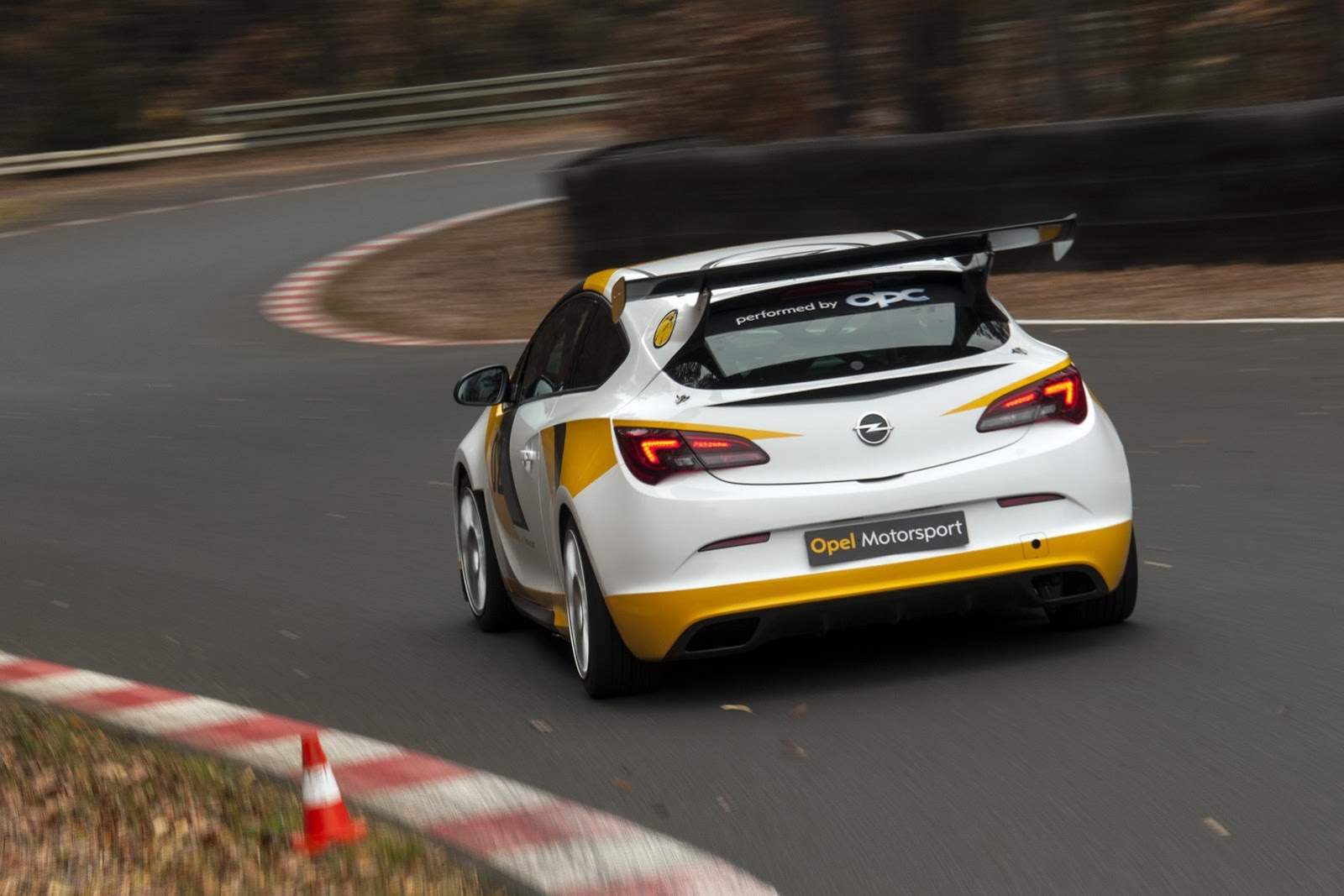 Opel Astra OPC 2014