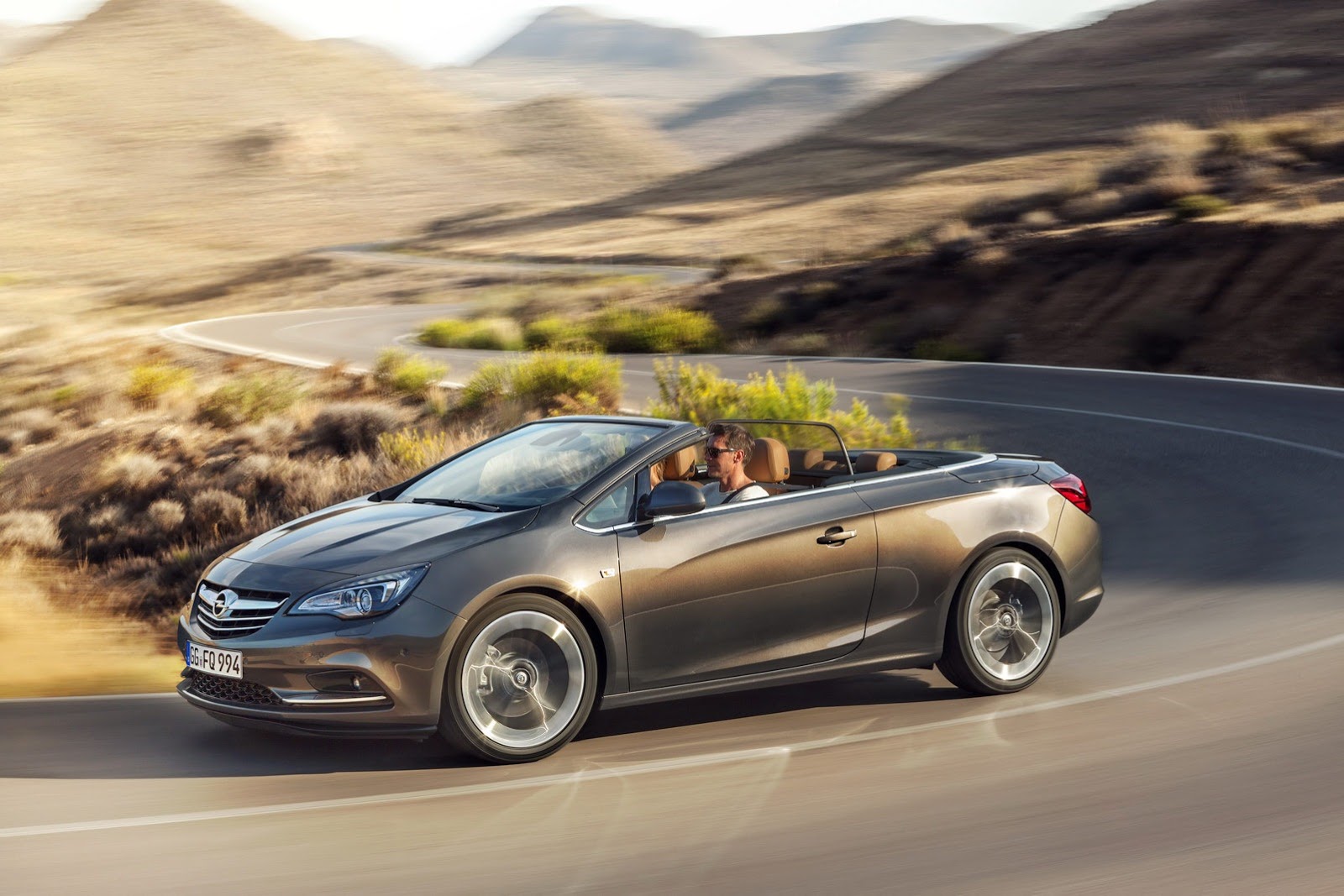 Opel Cascada кабриолет