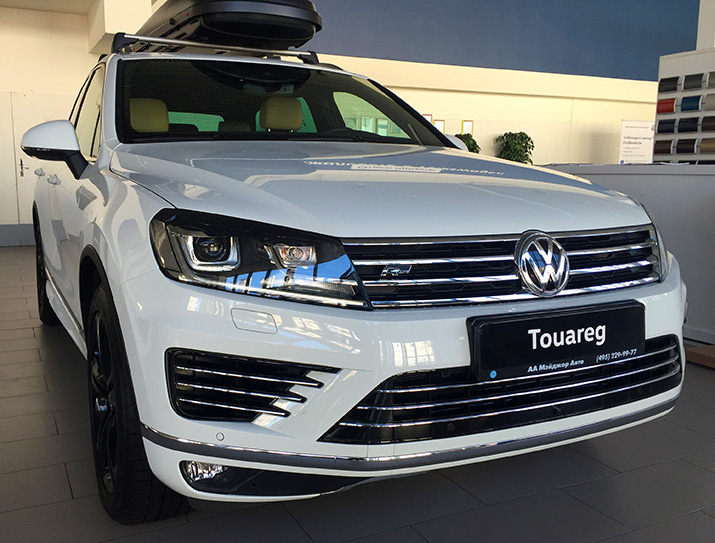 Р 2017. Volkswagen Touareg r-line 2016. Volkswagen Touareg 2015 r-line. Volkswagen Touareg 2020 r line. Touareg 2015 r line.