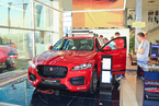 Изображение для фотогалереи: Презентация нового Jaguar F-pace на МКАД 18 км