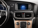 Интерьер Volvo V40 Cross Country 2013